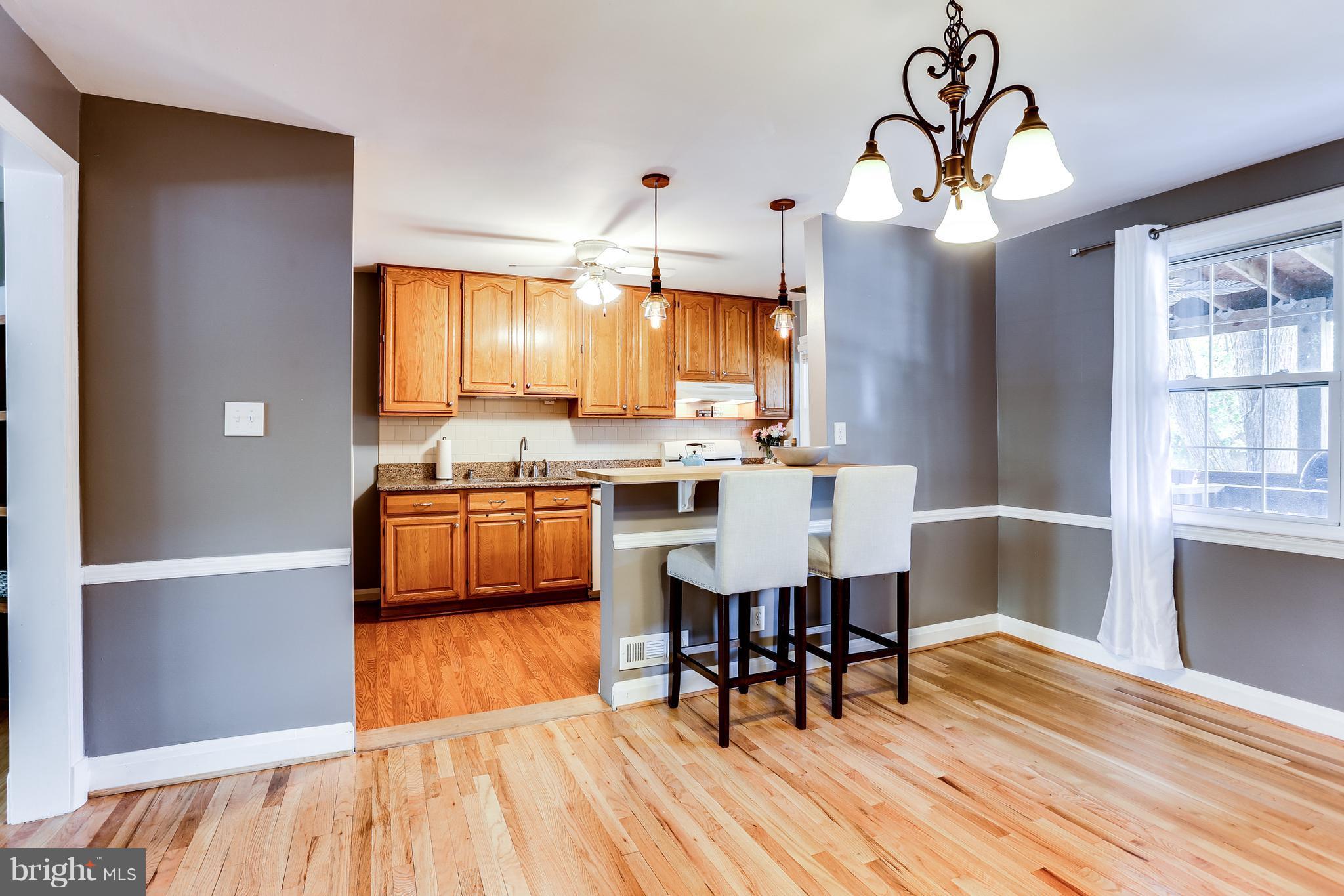 510 Academy Road Baltimore, MD 21228 - Photo 7 of 30 Dining Room