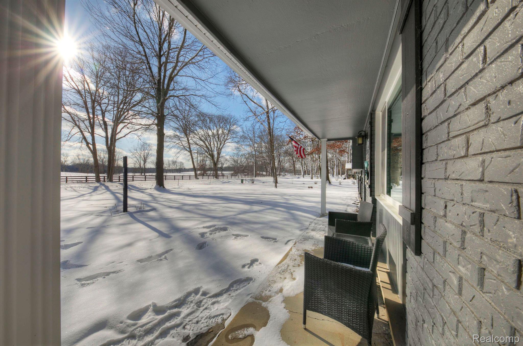 7401 Herbst Road Brighton, MI 48114 - Photo 3 of 30 Gallery Image 3