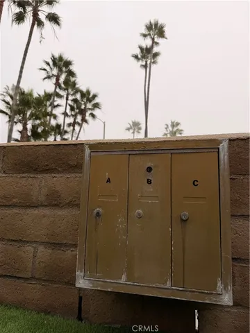 $6,475 | 418 A East Oceanfront, Newport Beach, CA 92661