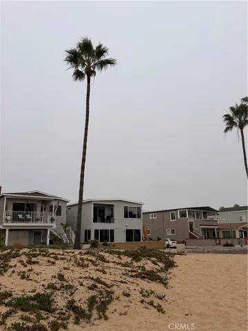 $6,475 | 418 A East Oceanfront, Newport Beach, CA 92661