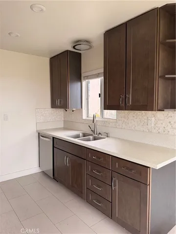 $6,475 | 418 A East Oceanfront, Newport Beach, CA 92661