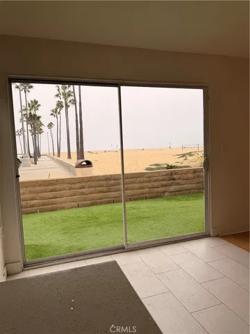 $6,475 | 418 A East Oceanfront, Newport Beach, CA 92661