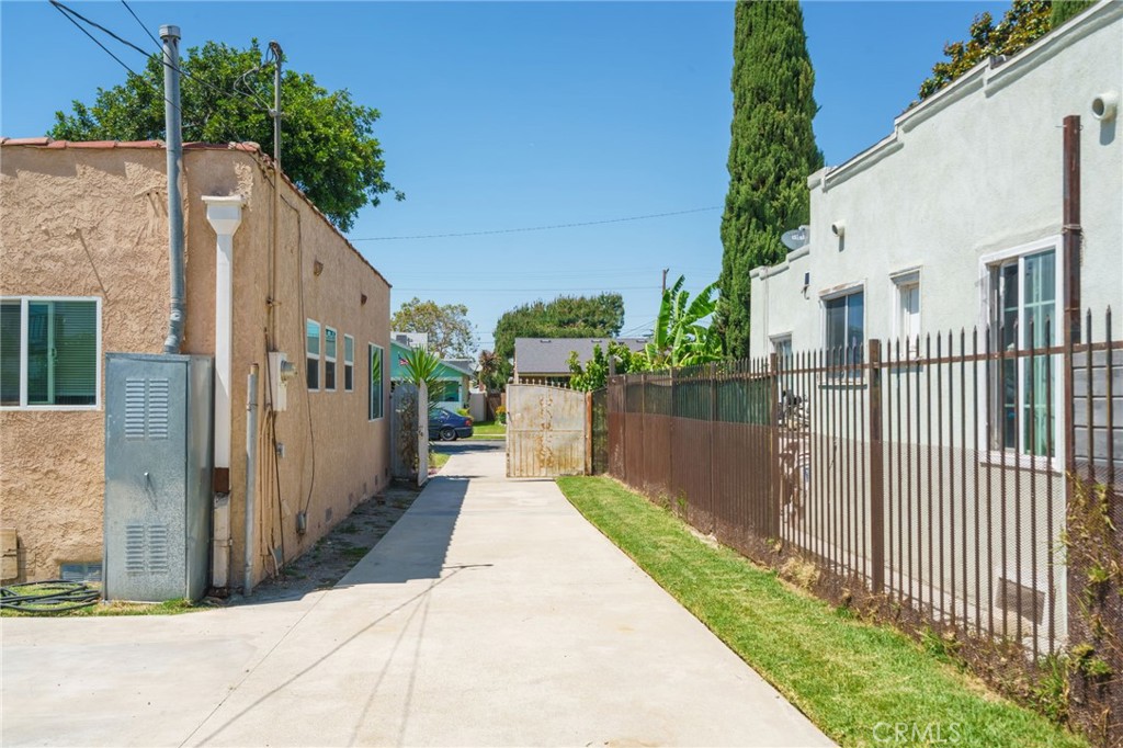 346 West School Street Compton, CA 90220 - Photo 27 of 29 a view of a backyard with pathway
