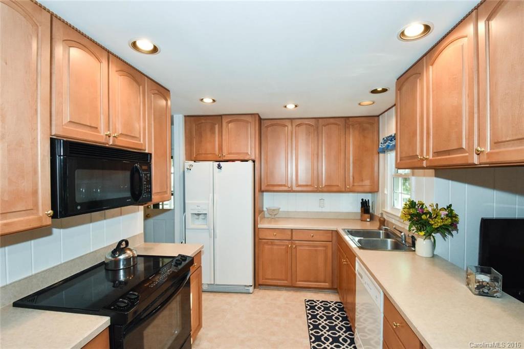 3527 Mill Pond Road Charlotte, NC 28226 - Photo 11 of 24 Gallery Image 11