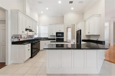 $700,000 | 36 Woodstone Drive, Mandeville, LA 70471