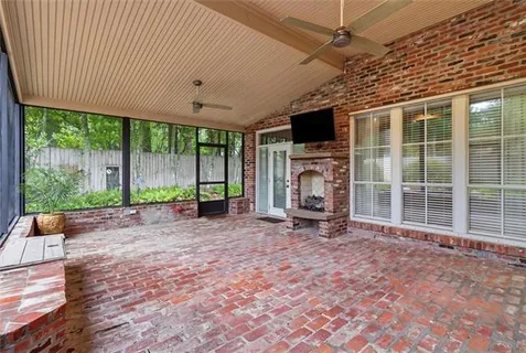 $700,000 | 36 Woodstone Drive, Mandeville, LA 70471