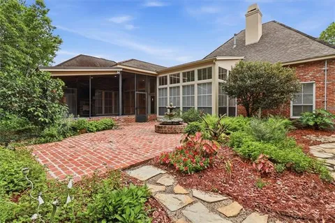 $700,000 | 36 Woodstone Drive, Mandeville, LA 70471