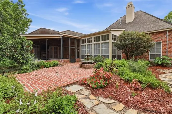 $700,000 | 36 Woodstone Drive, Mandeville, LA 70471