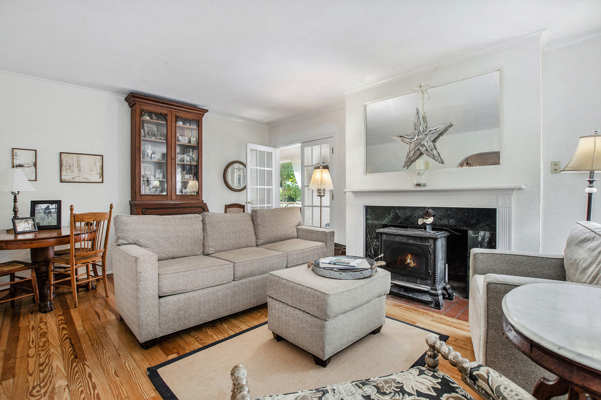 5737 Clymer Road Coloma, MI 49038 - Photo 19 of 50 living room