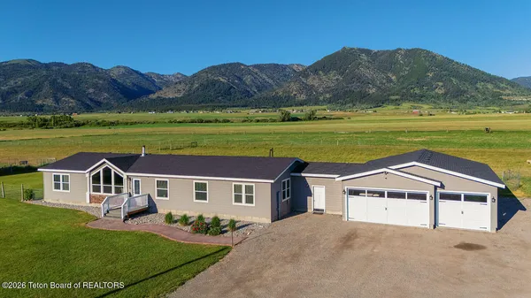 $749,000 | 2779 County Road 122, Thayne, WY 83127