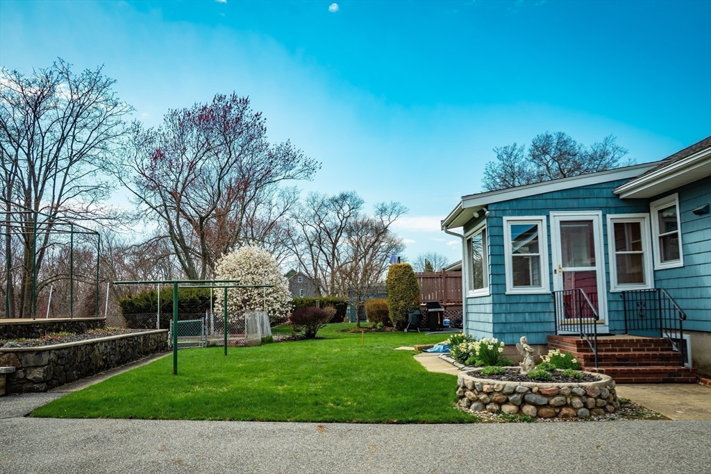 7 Cedarcrest Road Salem, MA 01970 - Photo 33 of 42
