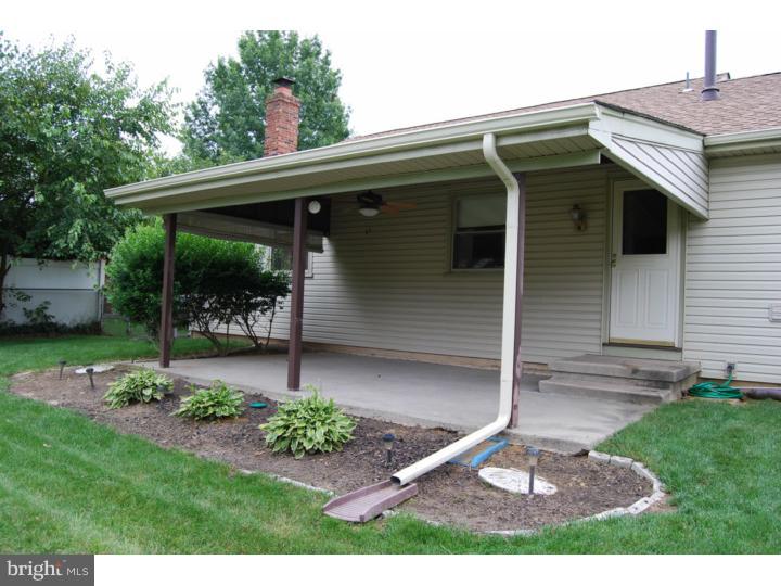 221 Sharrow Vale Road Delran, NJ 08075 - Photo 15 of 17