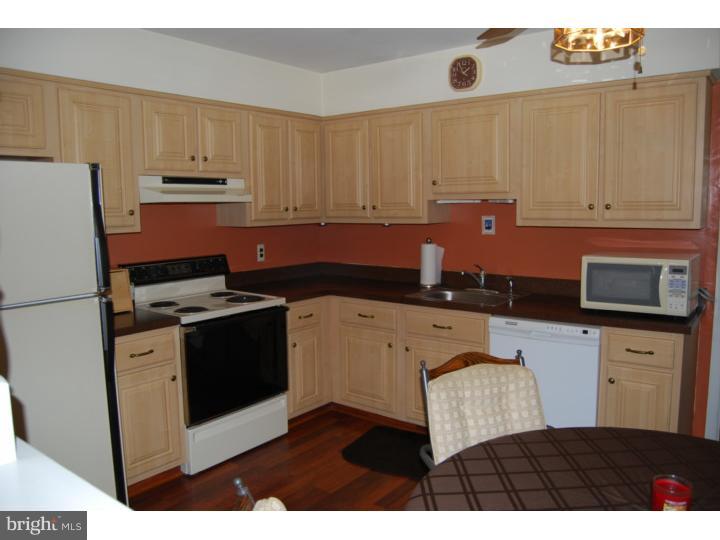 221 Sharrow Vale Road Delran, NJ 08075 - Photo 6 of 17