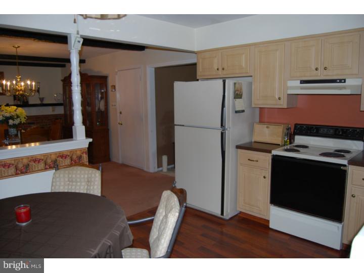 221 Sharrow Vale Road Delran, NJ 08075 - Photo 7 of 17