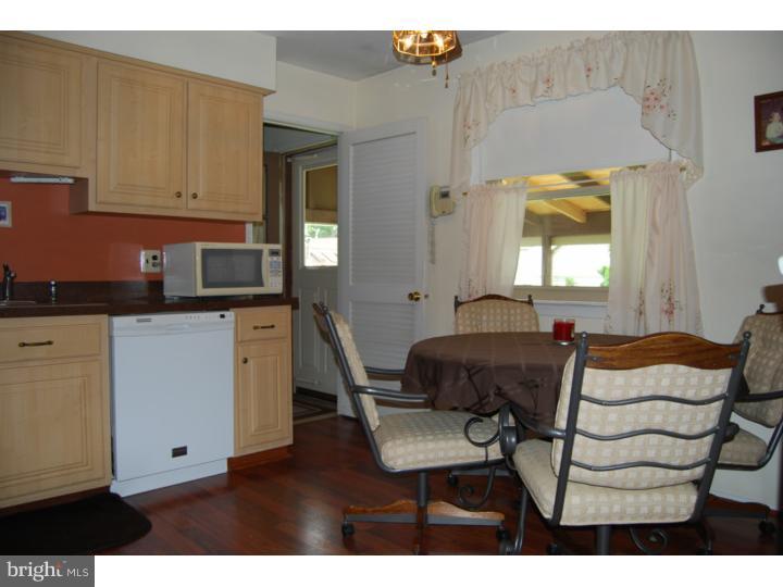 221 Sharrow Vale Road Delran, NJ 08075 - Photo 8 of 17