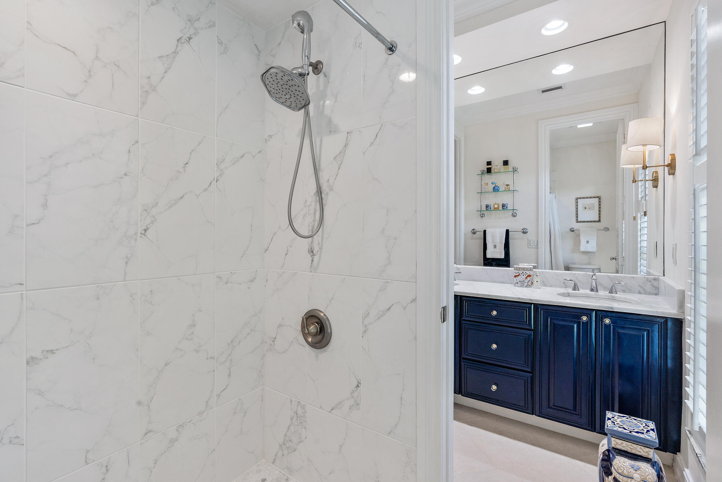 10182 Southeast Acorn Way Jupiter, FL 33469 - Photo 24 of 56 Primary bathroom