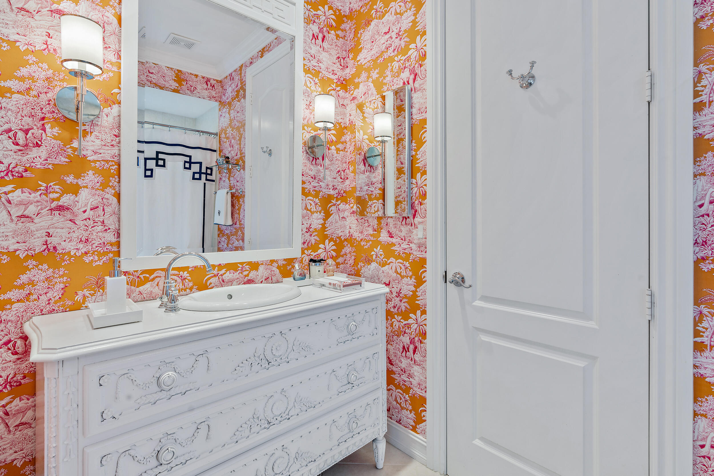 10182 Southeast Acorn Way Jupiter, FL 33469 - Photo 28 of 56 Third bathroom