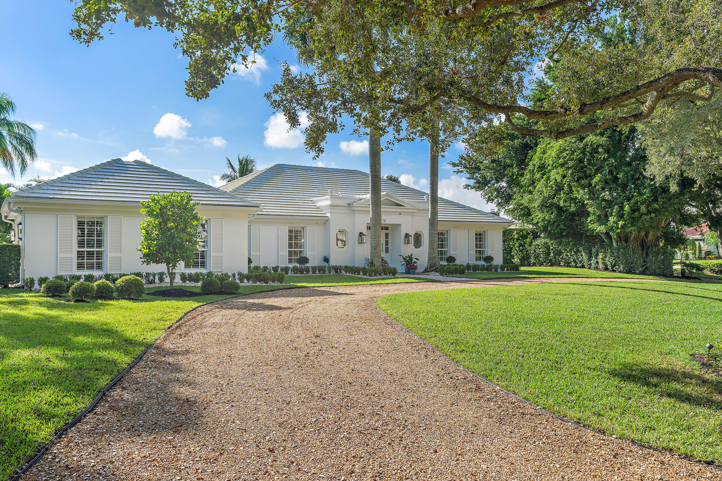 10182 Southeast Acorn Way Jupiter, FL 33469 - Photo 43 of 56 Front Exterior