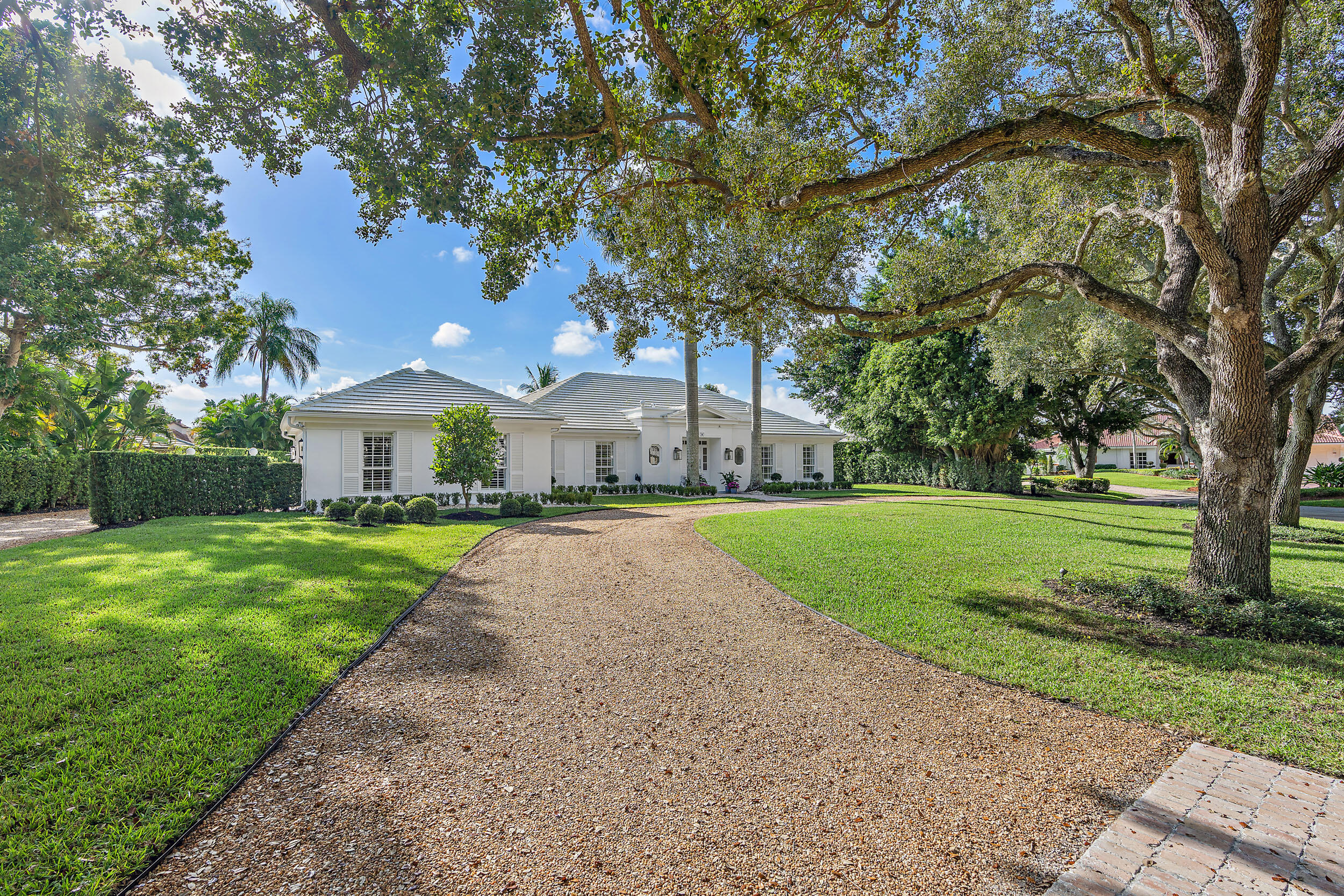 10182 Southeast Acorn Way Jupiter, FL 33469 - Photo 6 of 56 Front Exterior