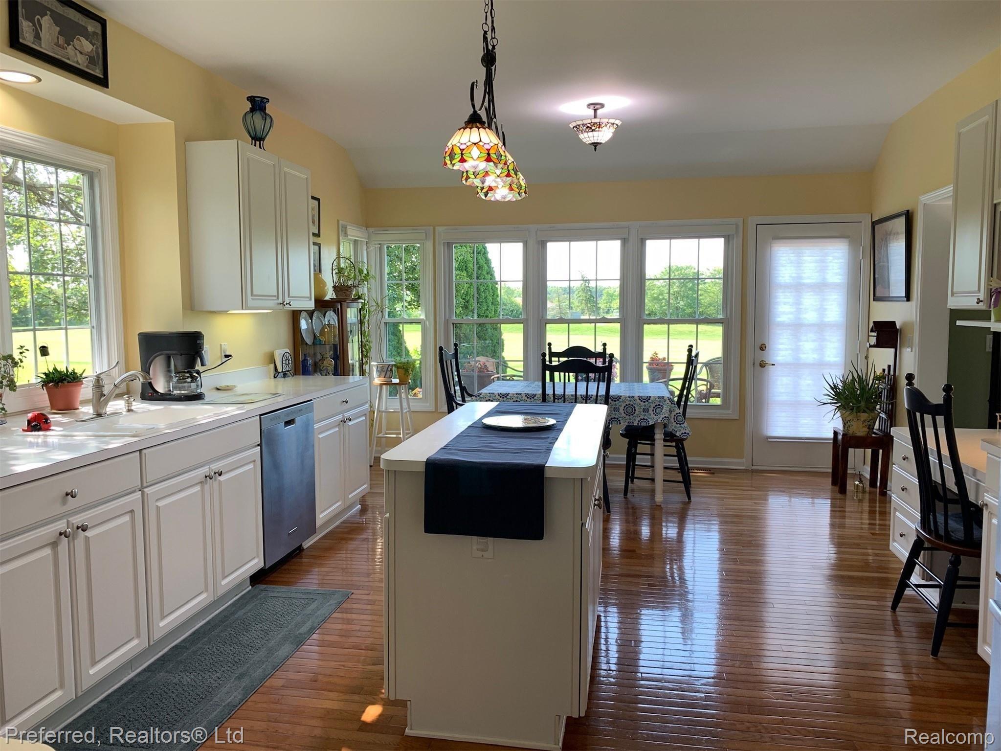 46635 Inverness Road Canton, MI 48188 - Photo 10 of 43 Photo Aug 01, 10 36 33 AM.jpg