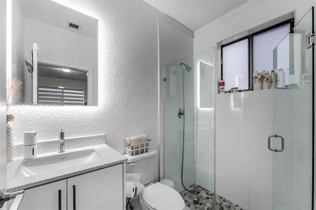 $1,200 | 22712 Southwest 129th Avenue, Unit 1, Miami, FL 33177