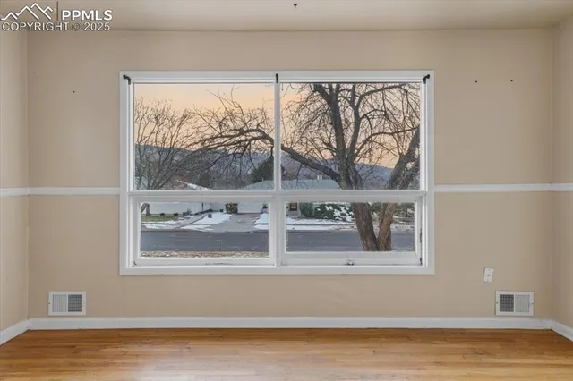 a view of a window in a room