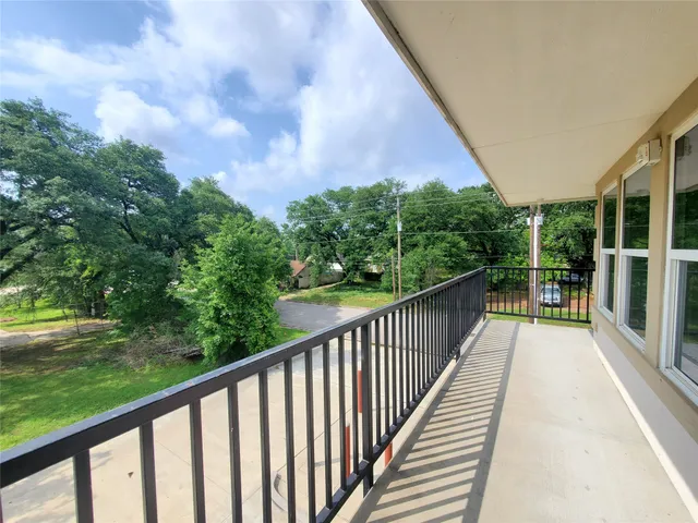 $1,150 | 501 East Davis Street, Unit 2, Conroe, TX 77301