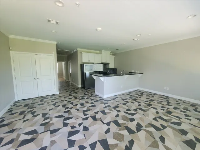 $1,150 | 501 East Davis Street, Unit 2, Conroe, TX 77301