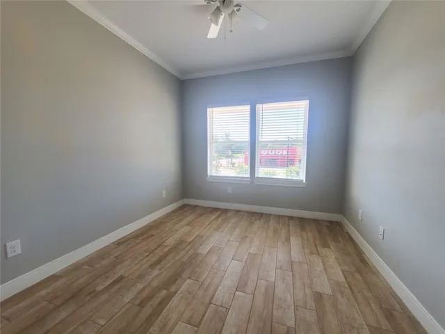 $1,150 | 501 East Davis Street, Unit 2, Conroe, TX 77301