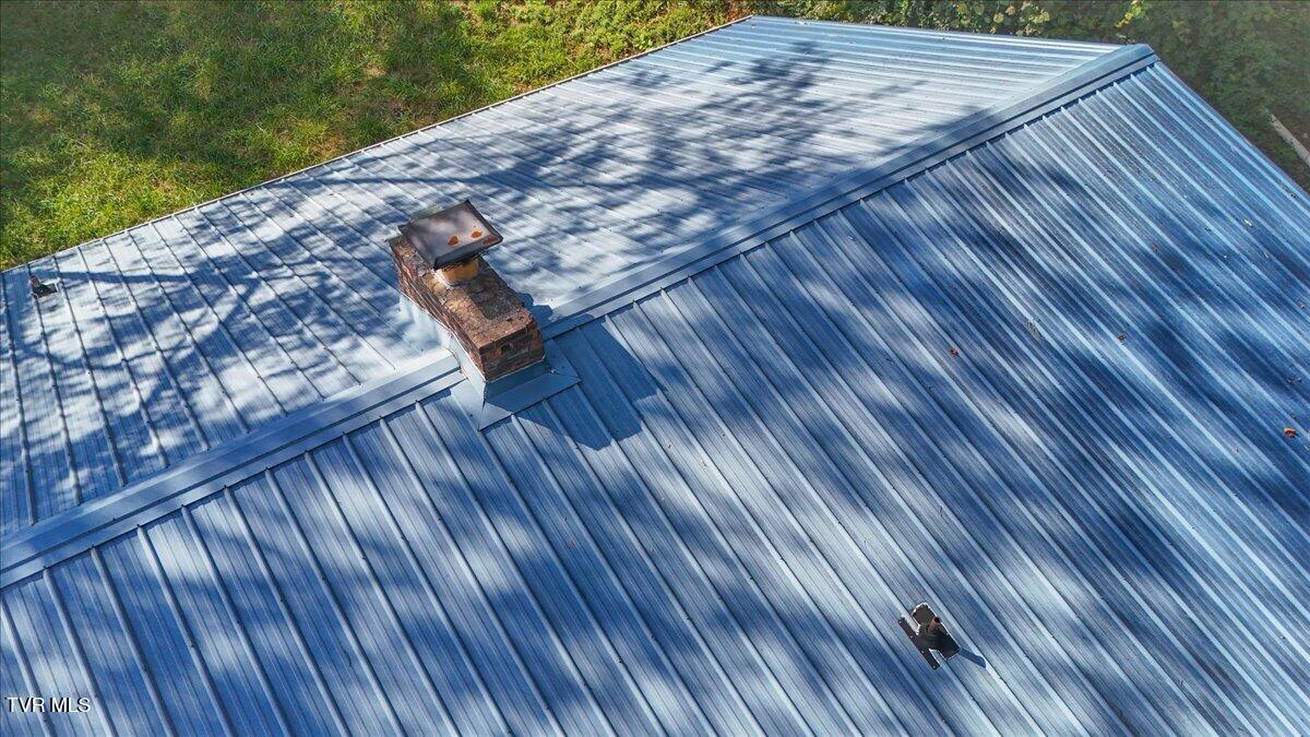1229 Ridgecrest Avenue Kingsport, TN 37665 - Photo 31 of 39 31-DJI_20260821163717_0561_D