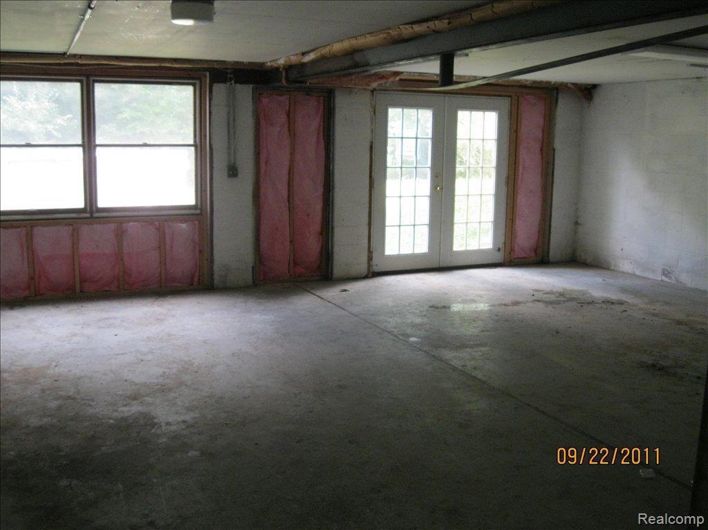 1401 East Buell Road Rochester, MI 48306 - Photo 8 of 9 IMG_0201