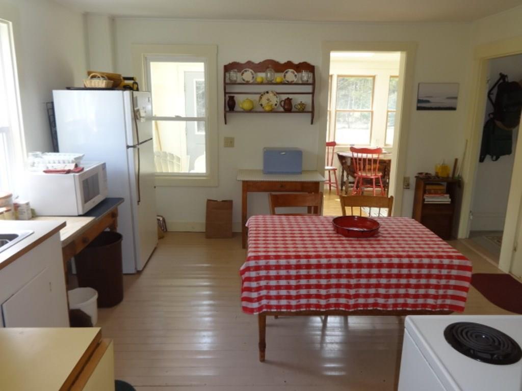 94 Dix Point Road Bernard, ME 04612 - Photo 8 of 20 Photo