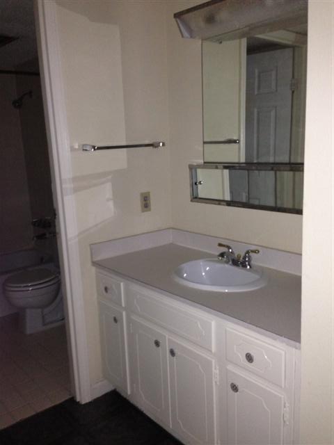 706 West 34th Street, Unit 202 Austin, TX 78705 - Photo 5 of 6