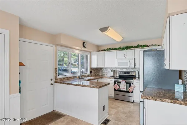 $295,000 | 32 A Martin Drive, Whispering Pines, NC 28327