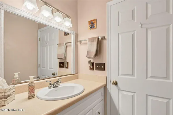 $295,000 | 32 A Martin Drive, Whispering Pines, NC 28327