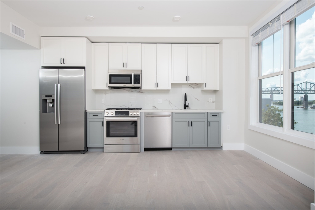 425 Border Street, Unit 405 Boston, MA 02128 - Photo 3 of 20