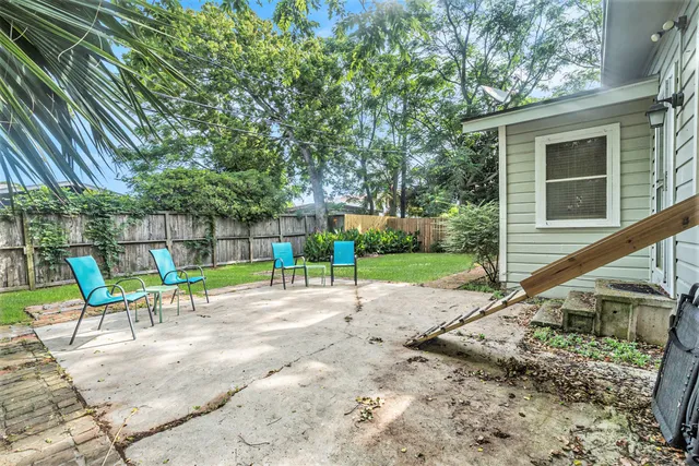 $2,800 | 116 Whiting Avenue, Galveston, TX 77550