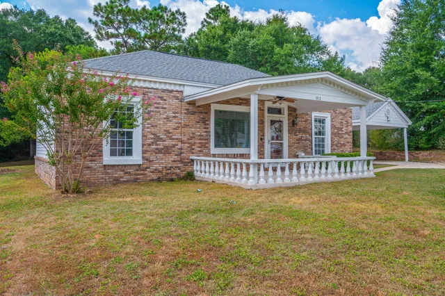 $295,000 | 1912 North Pearl Street, Crestview, FL 32536
