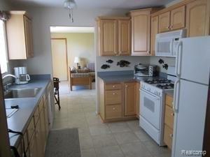 2880 North Lakeshore Road Port Hope, MI 48468 - Photo 5 of 8 Beautiful kitchen.jpg