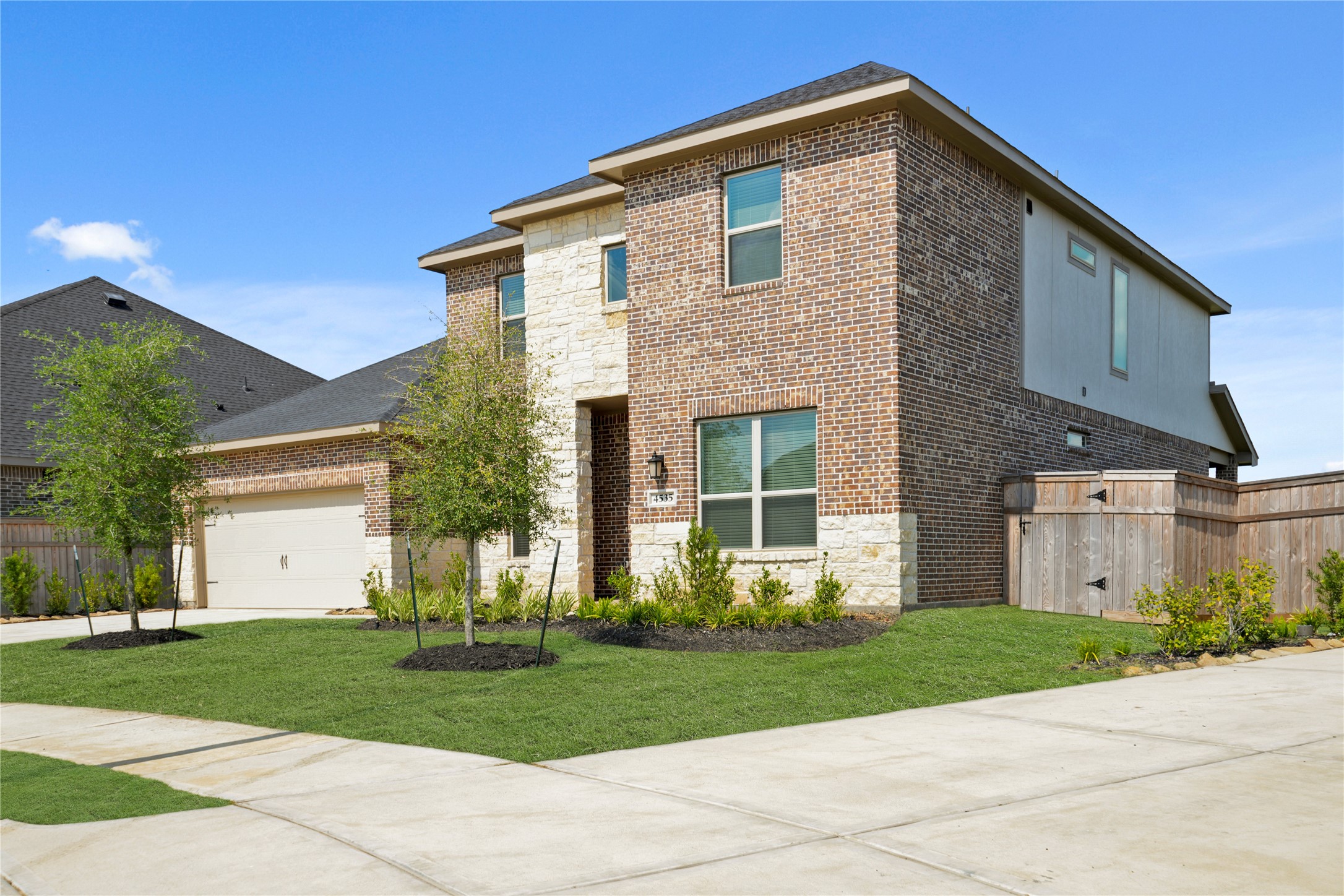 4535 Windmill Lndg Lane Fulshear, TX 77441 - Photo 3 of 42