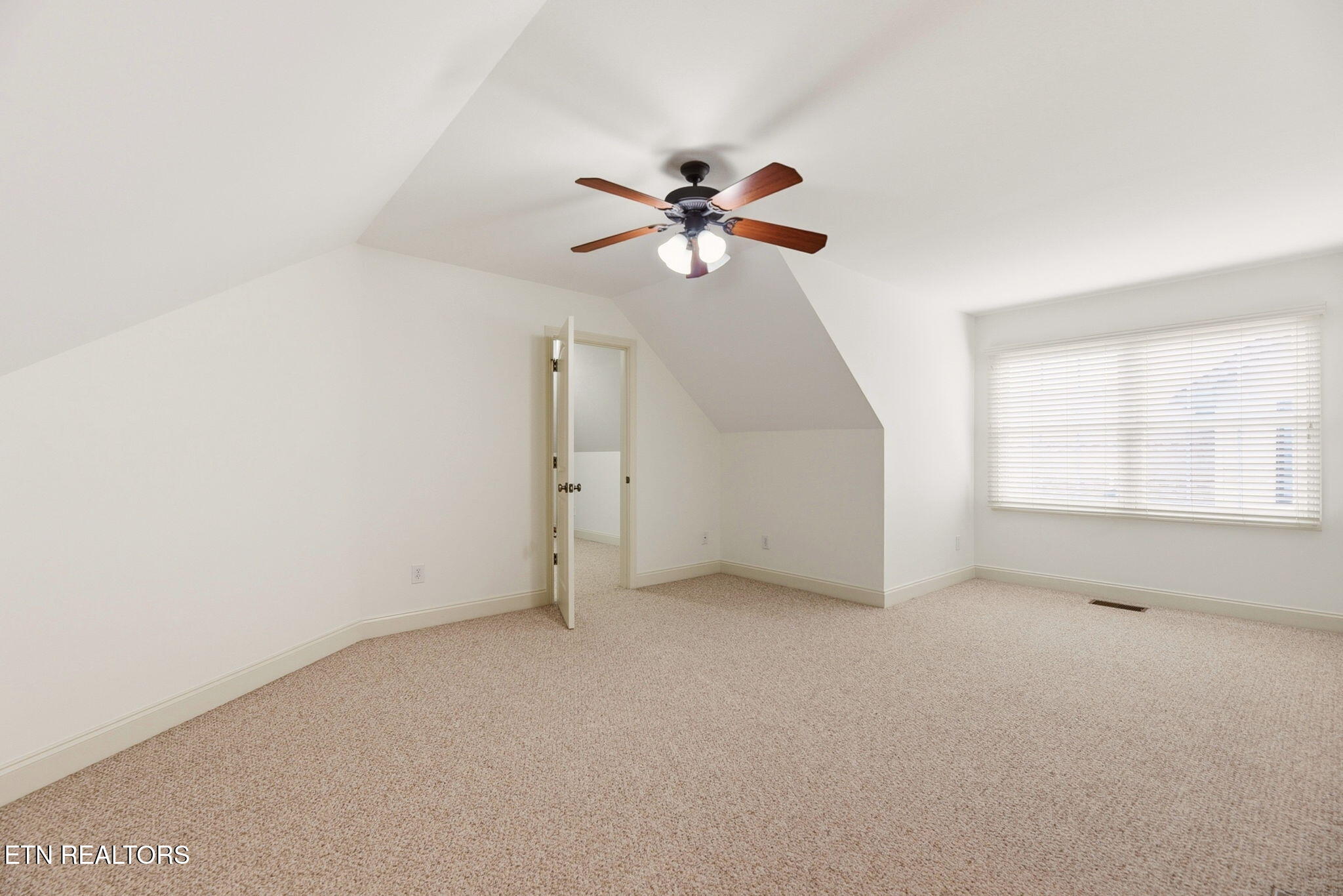 49 Royal Troon Circle Oak Ridge, TN 37830 - Photo 36 of 45 36-web-or-mls-DSC_5436