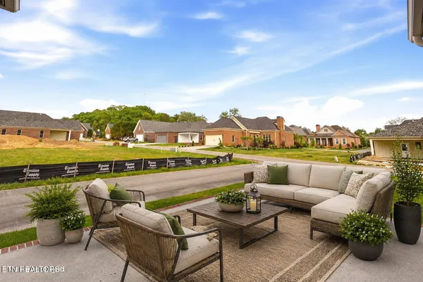 $684,617 | 49 Royal Troon Circle, Oak Ridge, TN 37830