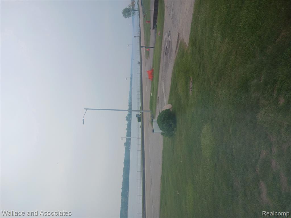 1900 River Road Road, Unit 2 Marysville, MI 48040 - Photo 23 of 24 Gallery Image 23