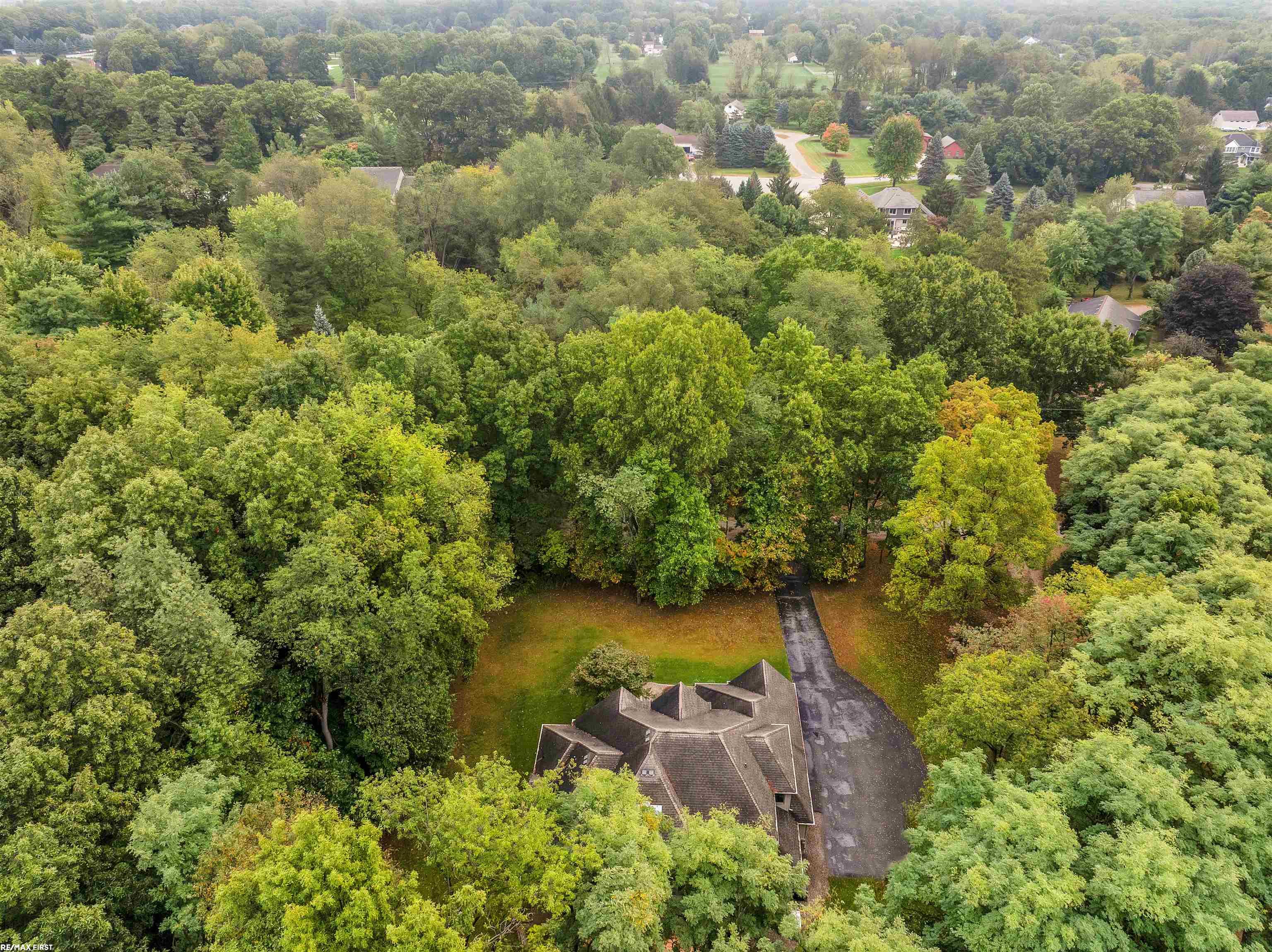 548 Uphill Road Milford, MI 48381 - Photo 44 of 46 50157463-B22EC0C7-954F-46E3-86DB-35007FCA6AC7.JPG