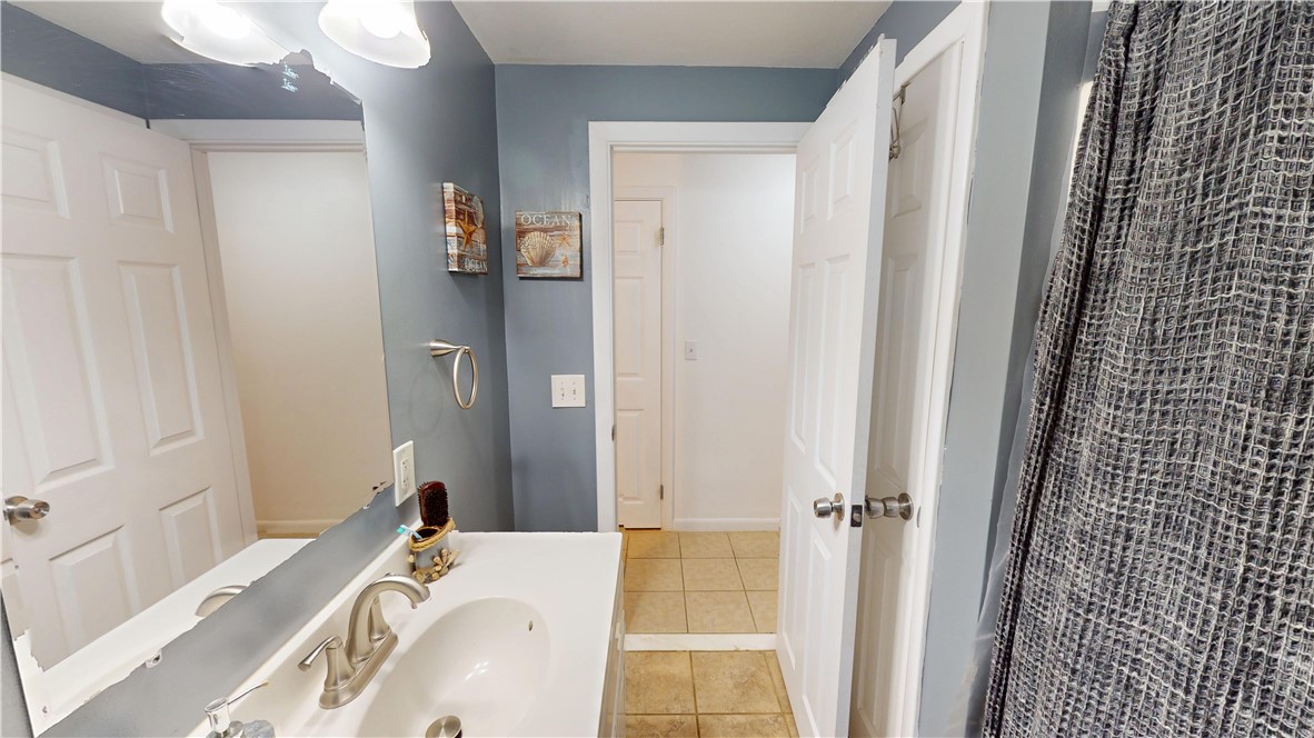 27 Amherst Road Warwick, RI 02889 - Photo 27 of 43