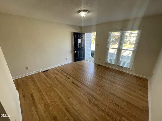 $1,250 | 210 South Hollybrook Road, Unit 5, Wendell, NC 27591