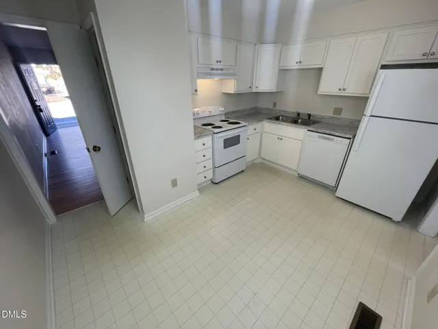 $1,250 | 210 South Hollybrook Road, Unit 5, Wendell, NC 27591