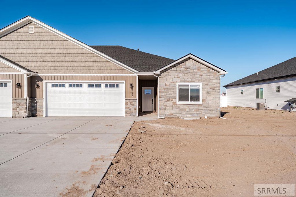 562 Zion Street Shelley, ID 83274 - Photo 1 of 53 Main View