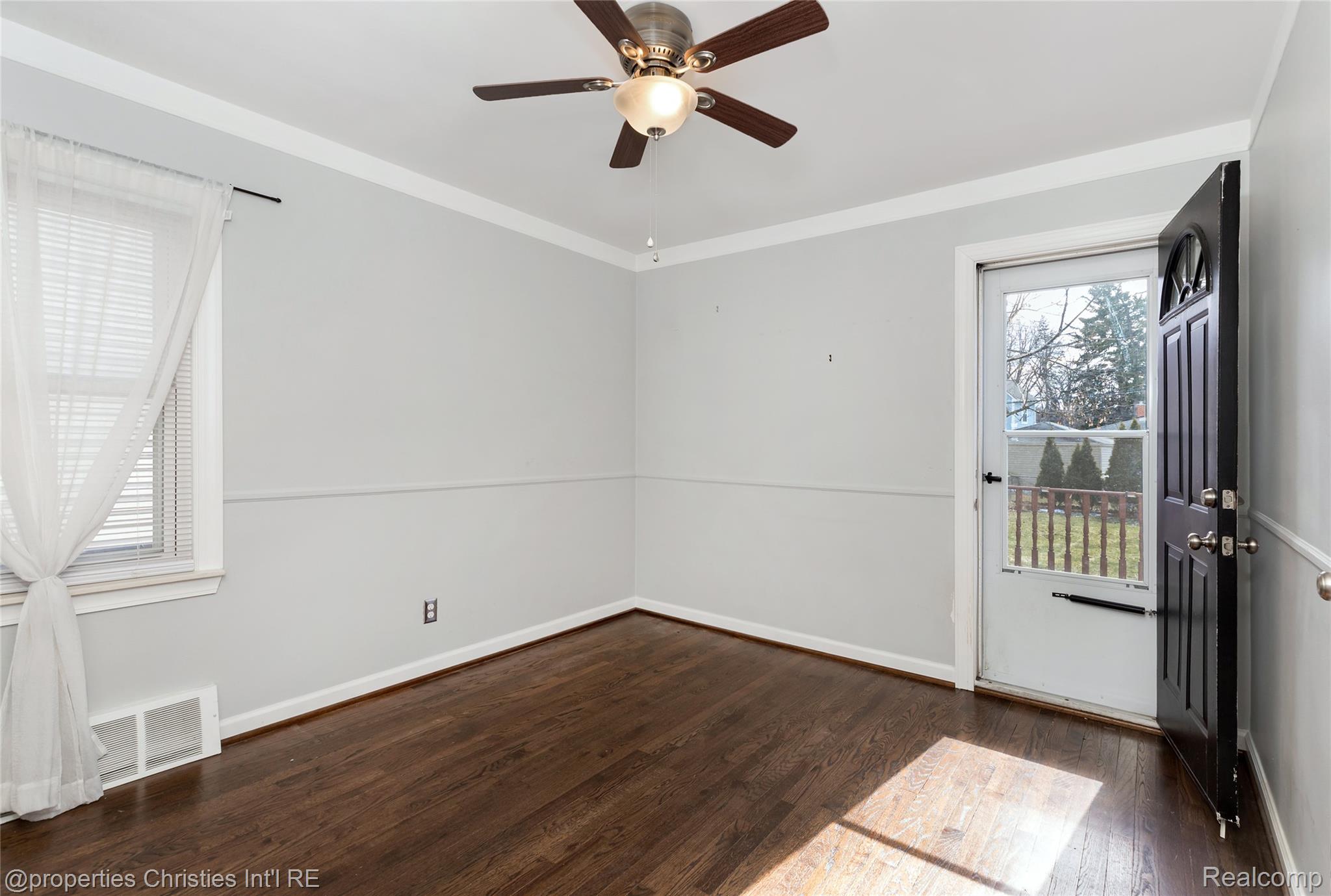 114 East Webster Road Royal Oak, MI 48073 - Photo 16 of 41 Webster-14.jpg