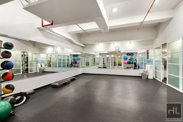 $950,000 | 365 Bridge Street, Unit 7N | Downtown Brooklyn